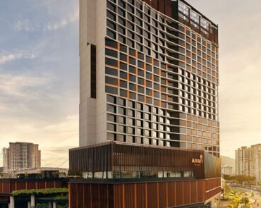hotel-facade full view oh hotel
