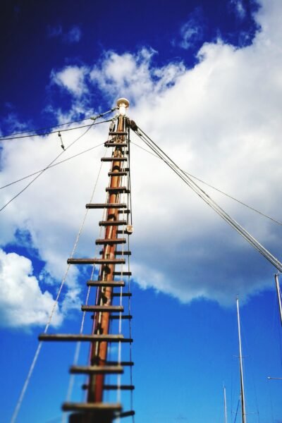 low-angle-view-crane-against-blue-sky (1)